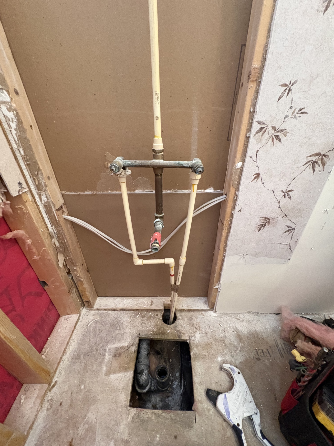 Bathroom water and drain line repiping
