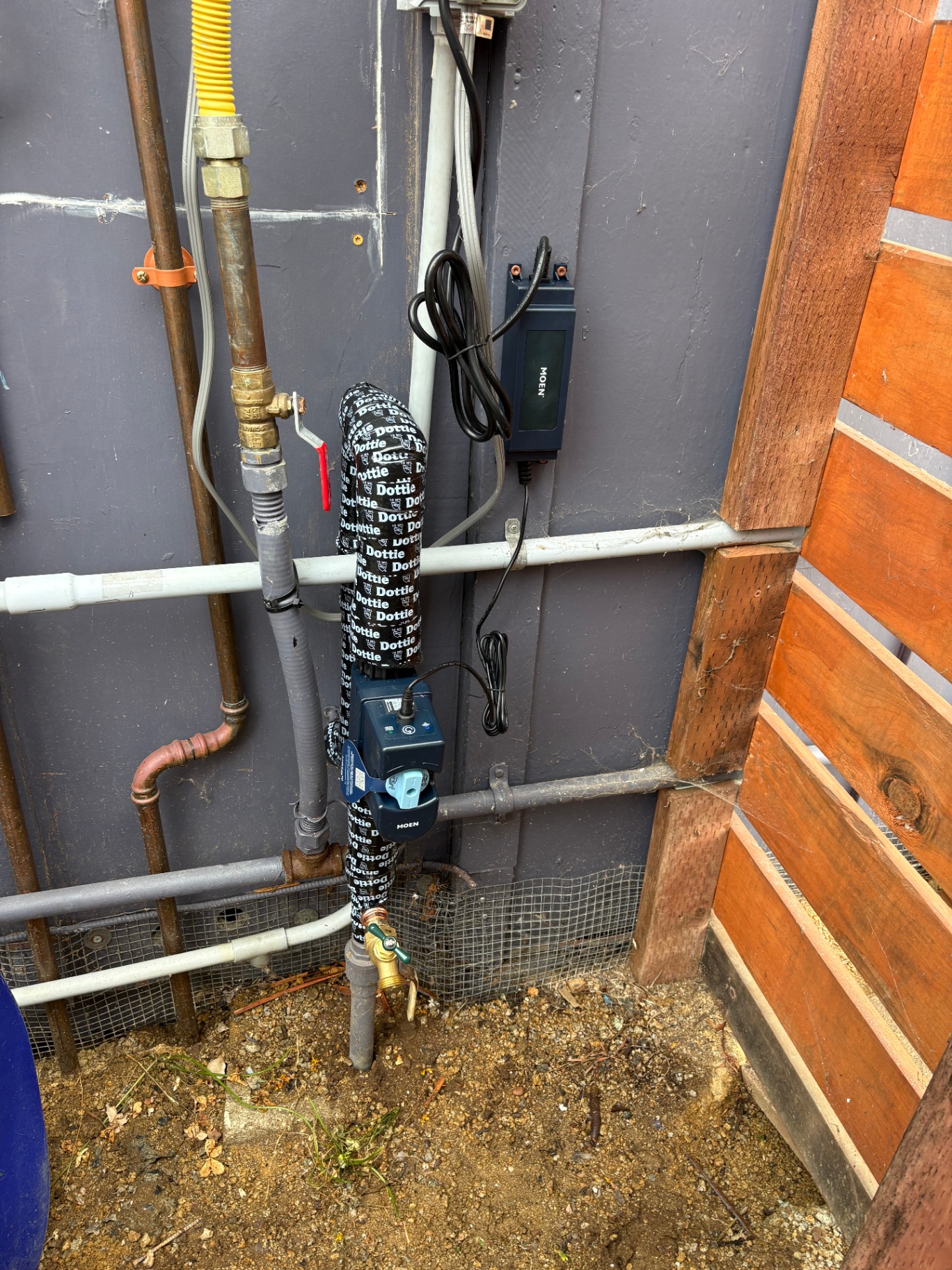 Moen Flo automatic water shut-off valve with insulated piping